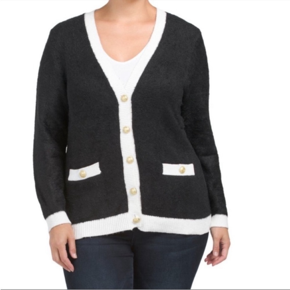 Tahari Eyelash Knit Gold Button Oversized Cardigan size medium
